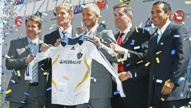 david-beckham-10-years-galaxy-dp.jpg